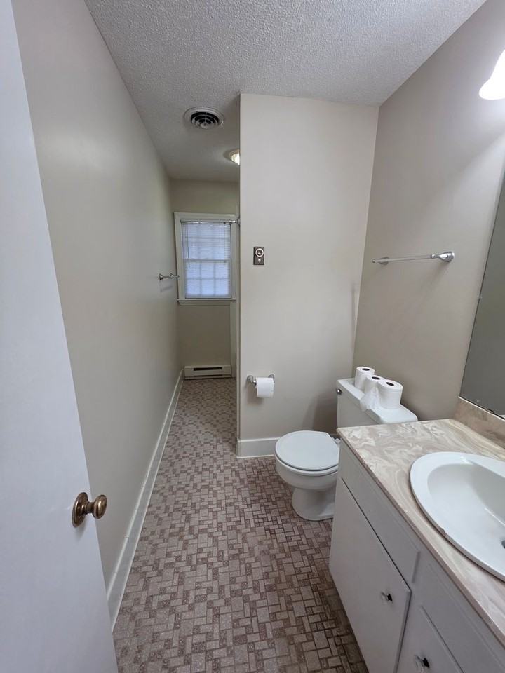 1307 Grantham Dr - Photo 5 of 12