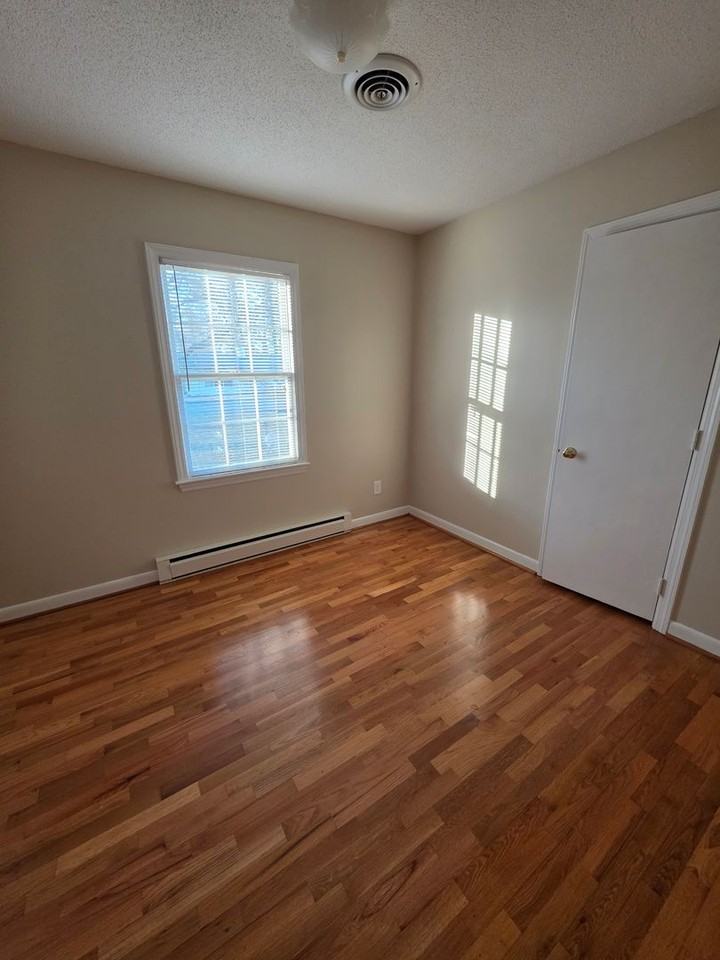 1307 Grantham Dr - Photo 6 of 12