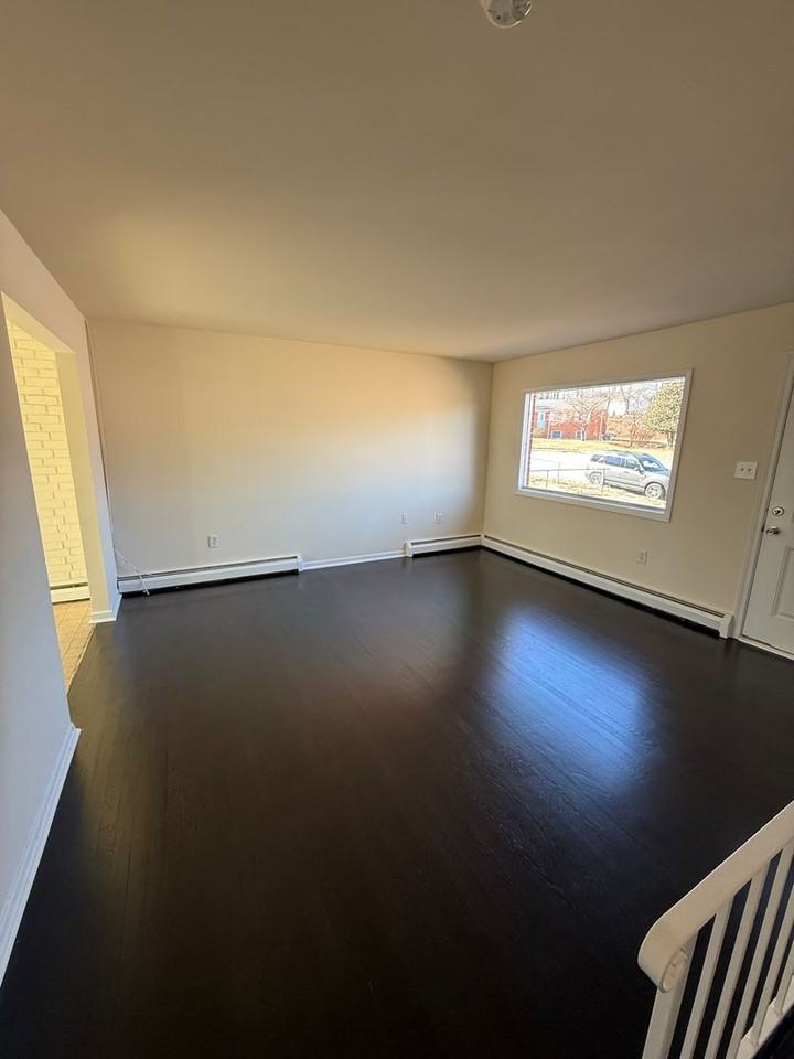 14235 Caroline St - Photo 2 of 24