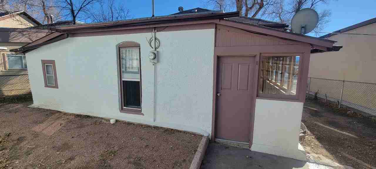 211 Greenwood Ave - Photo 6 of 35