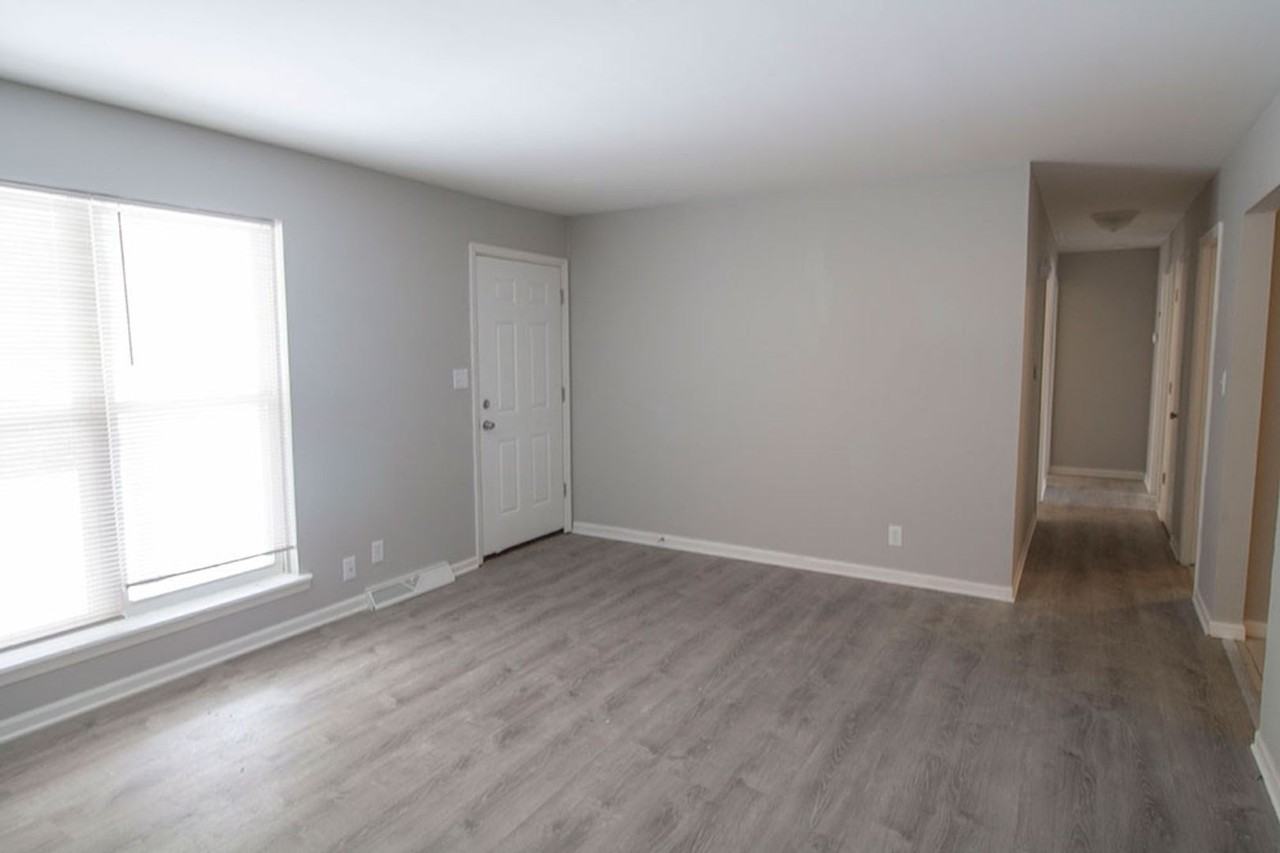 4242 E Santa Barbara Dr - Photo 4 of 33