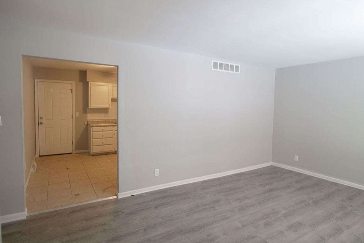 4242 E Santa Barbara Dr - Photo 5 of 33