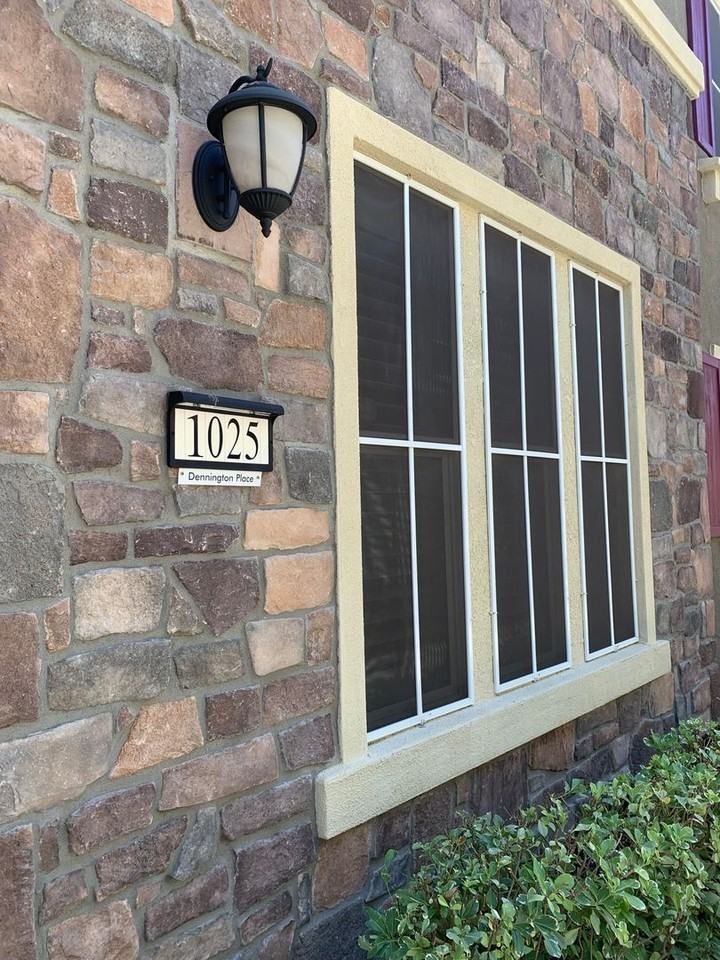 1025 Dennington Pl - Photo 6 of 30