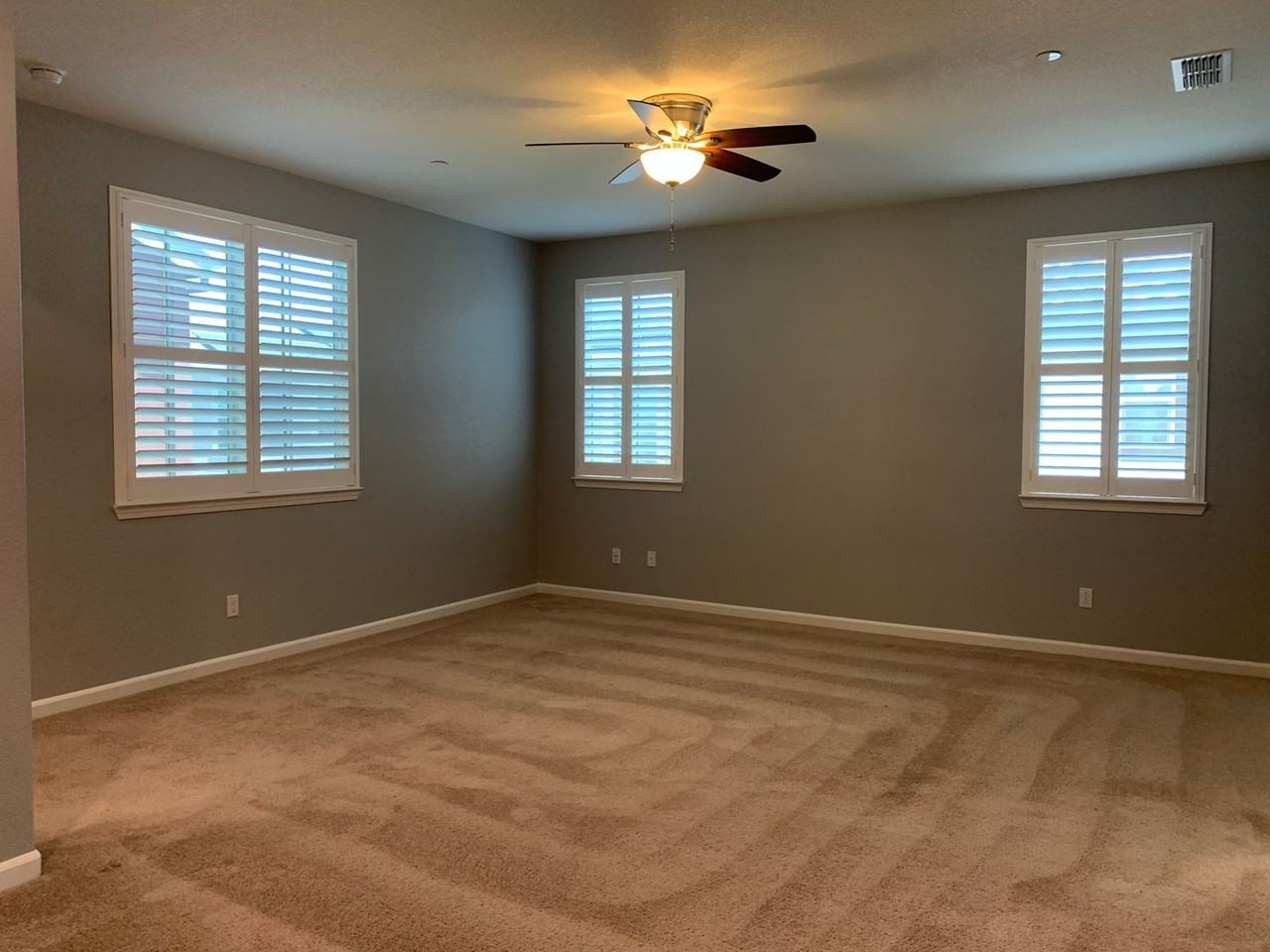 1025 Dennington Pl - Photo 7 of 30