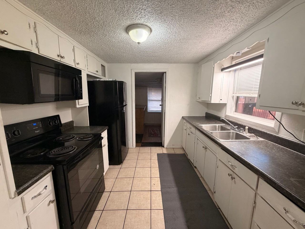 10416 103rd St - Photo 3 of 14