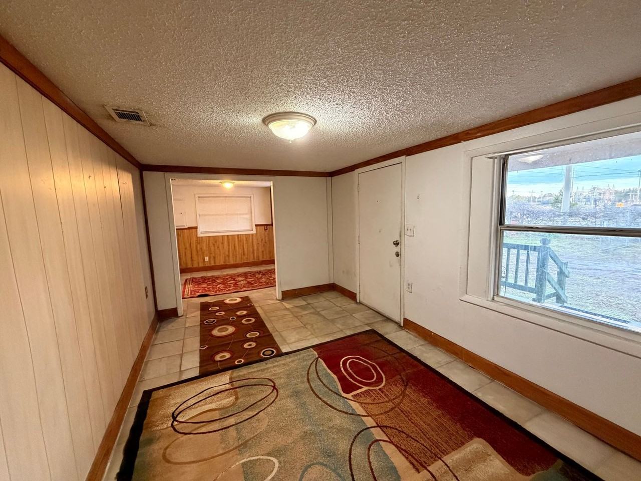 10416 103rd St - Photo 5 of 14