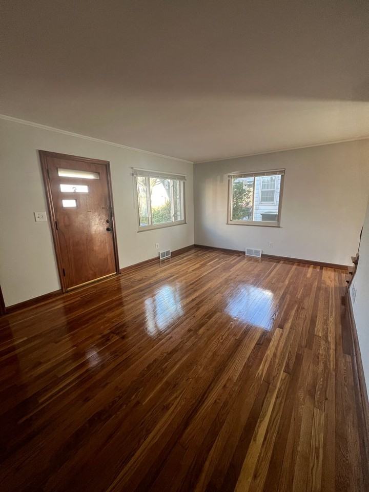 1324 Meadow Rd - Photo 4 of 30