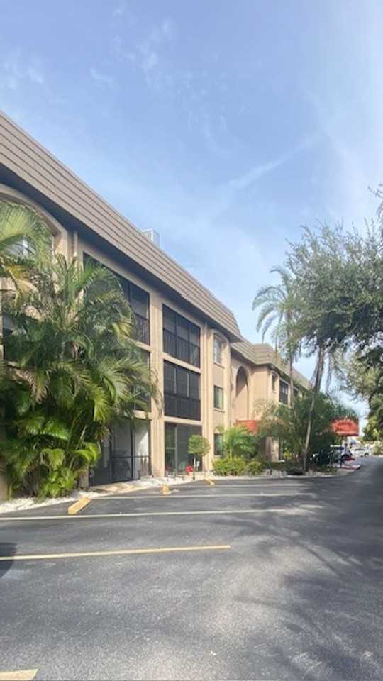 3700 3700 S Osprey Ave - 3700 S Osprey Ave, #210 - Photo 3 of 22