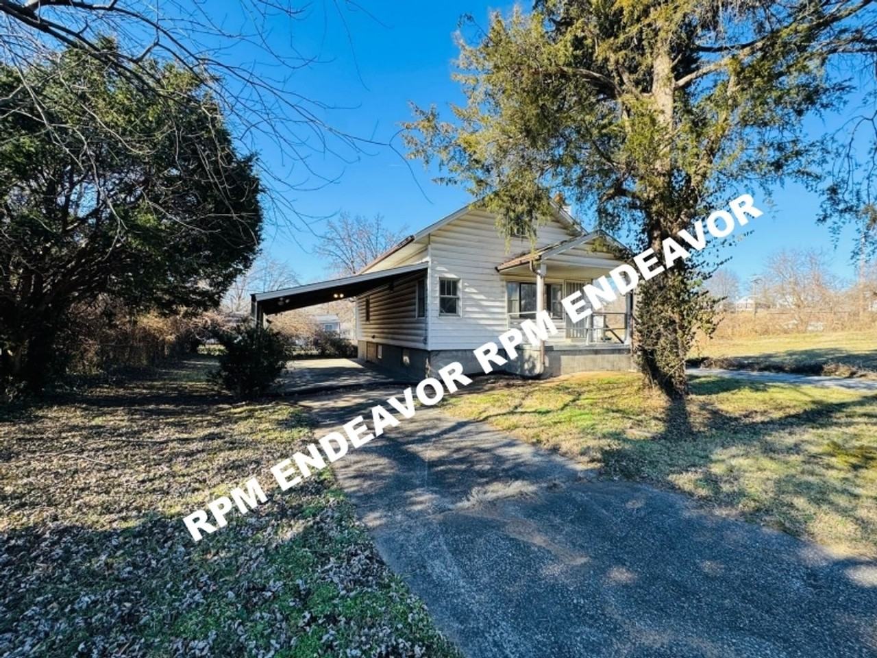 9943 Lilac Dr - Photo 2 of 13