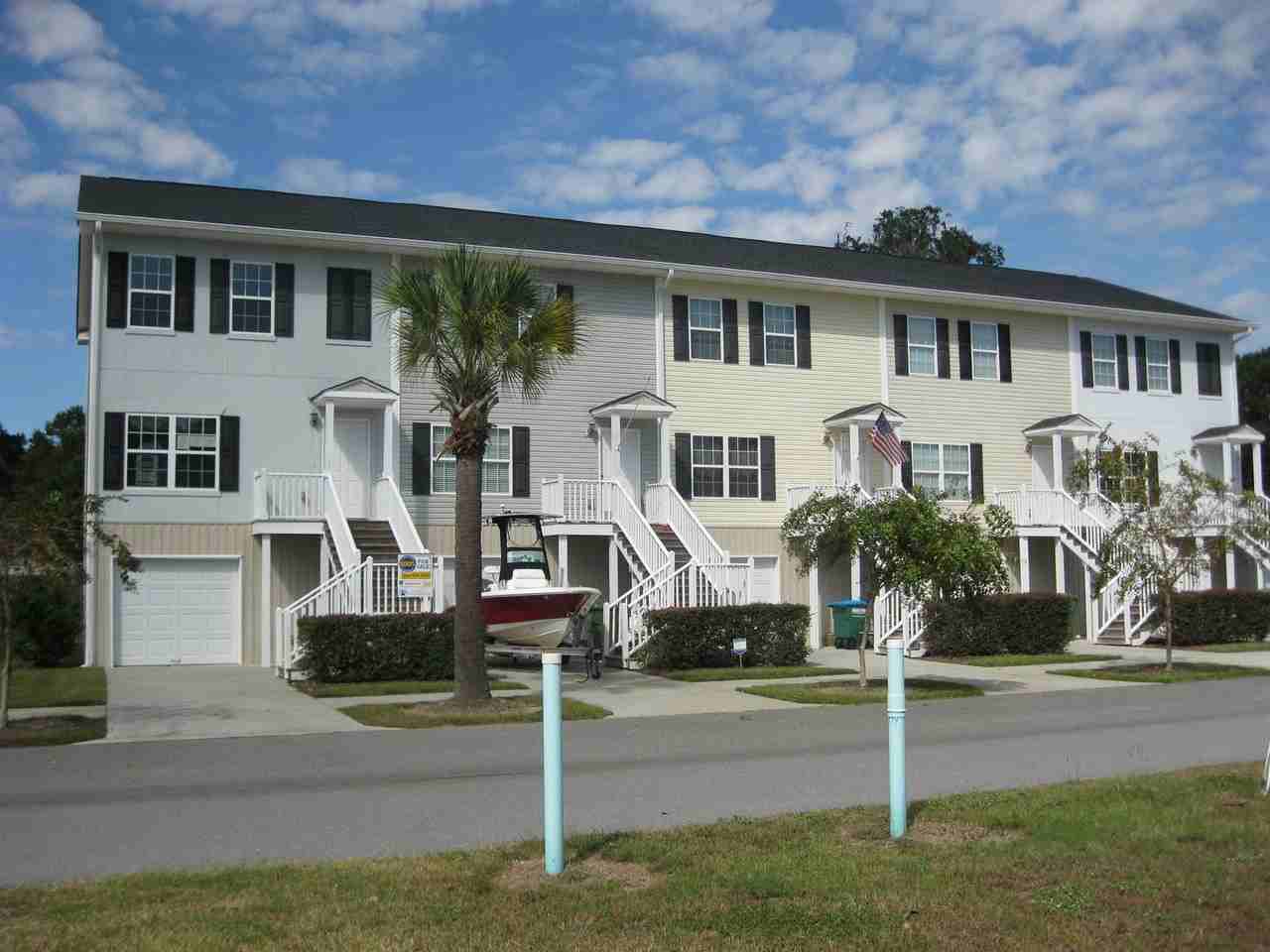 323 Laurel Oak Ln - Photo 2 of 37