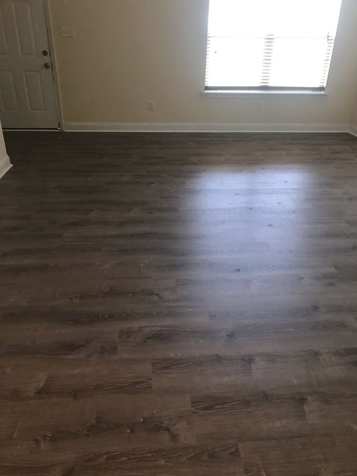 323 Laurel Oak Ln - Photo 7 of 37