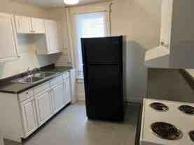 702 E Green St - Photo 1 of 1