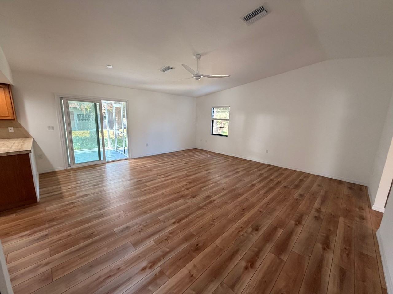 6214 Camphor Ave - Photo 3 of 19