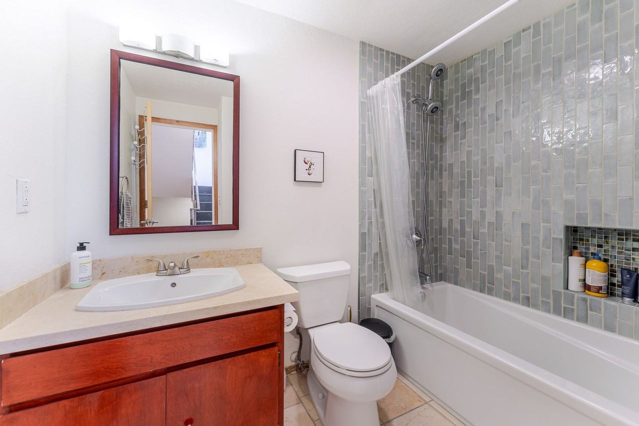 936 N 79th St - Photo 5 of 27