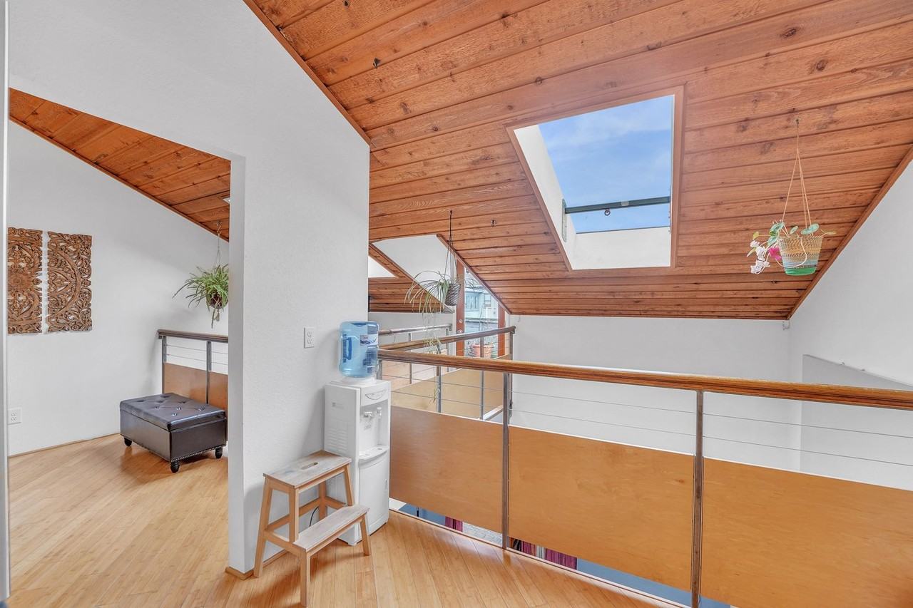 936 N 79th St - Photo 7 of 27