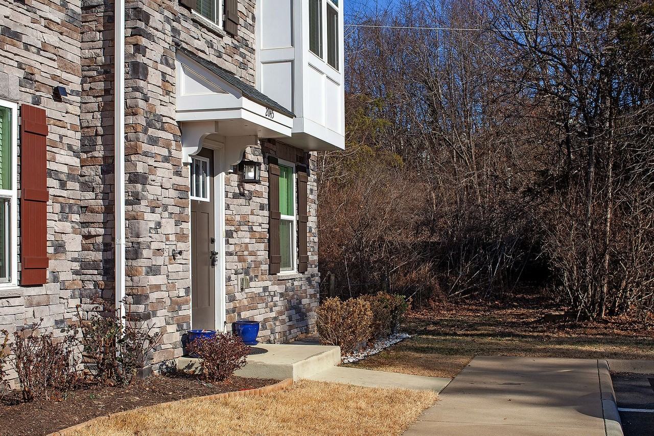 2045 Landon Ln - Photo 2 of 19