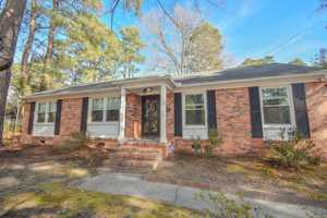 featured image of 2522 Mirror Lake Dr