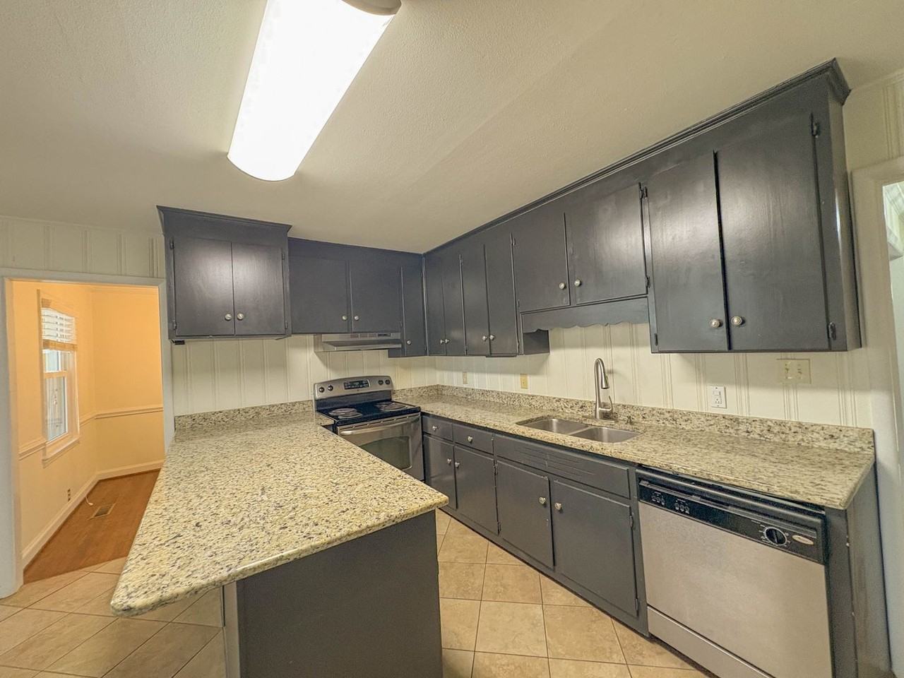 2522 Mirror Lake Dr - Photo 6 of 21