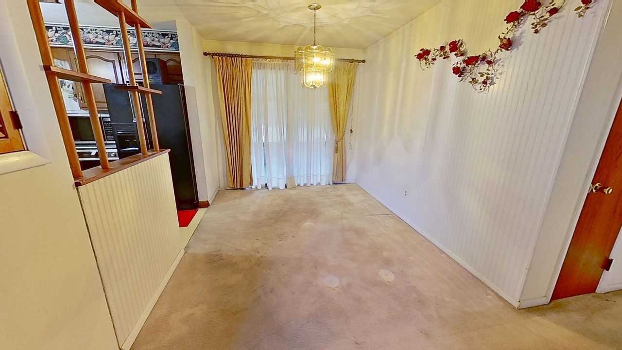 460 W Beaver St - Photo 5 of 14