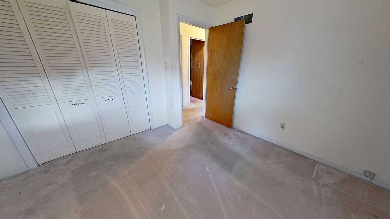 460 W Beaver St - Photo 6 of 14