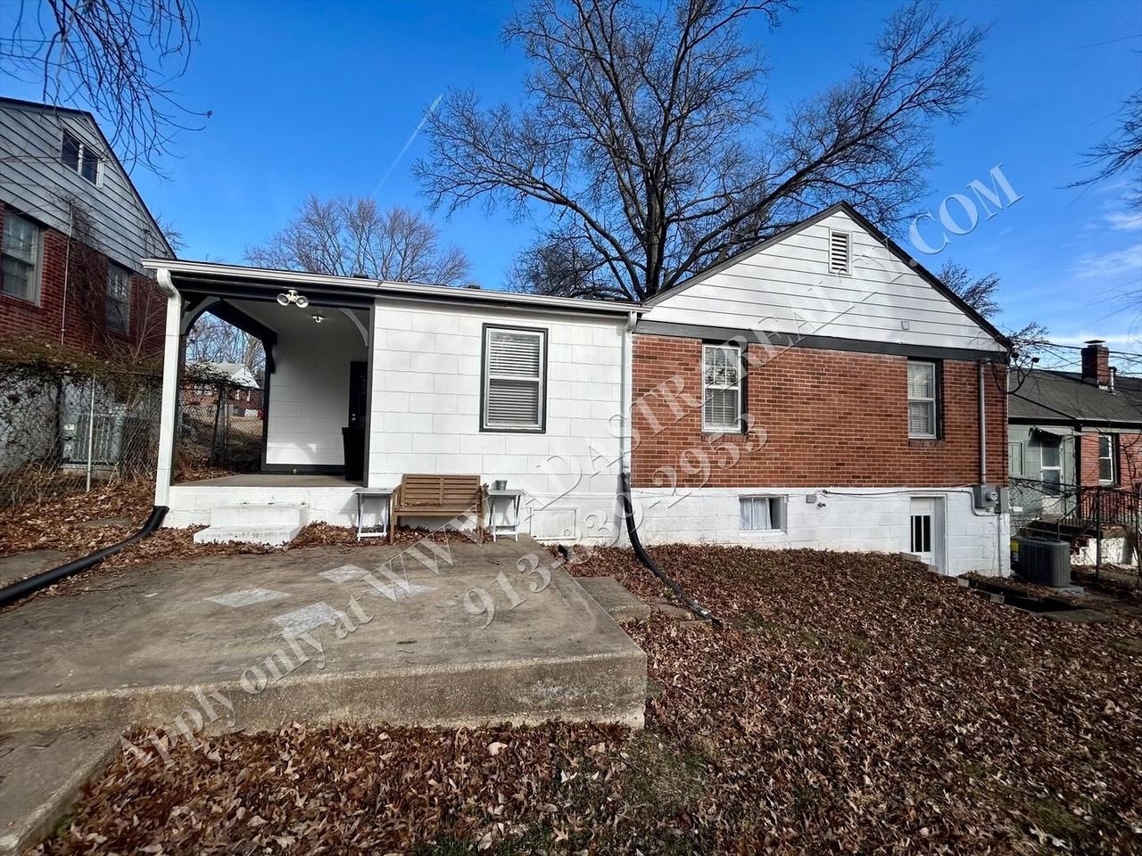 9 W Pocahontas Ln - Photo 2 of 24