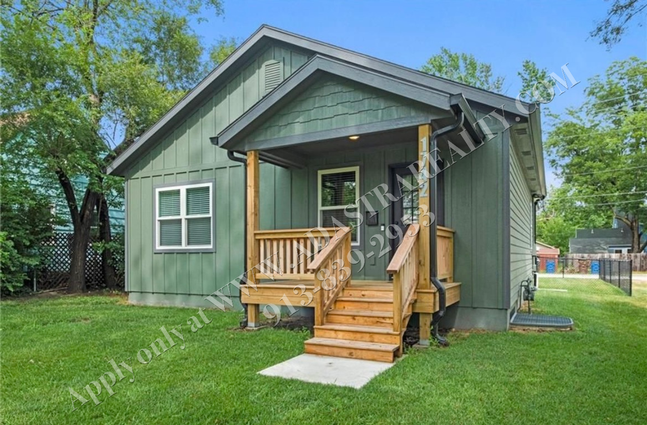 1742 Alabama St - Photo 5 of 27