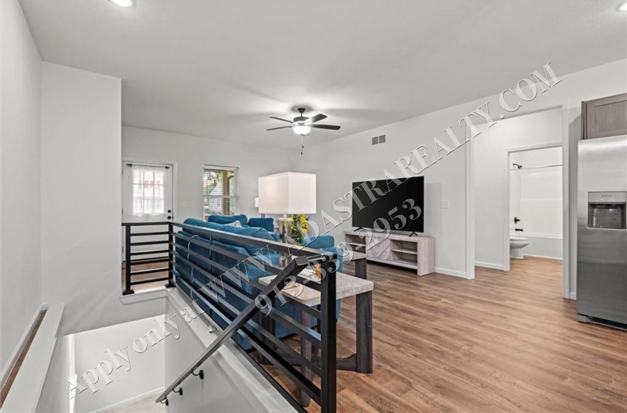 1742 Alabama St - Photo 7 of 27