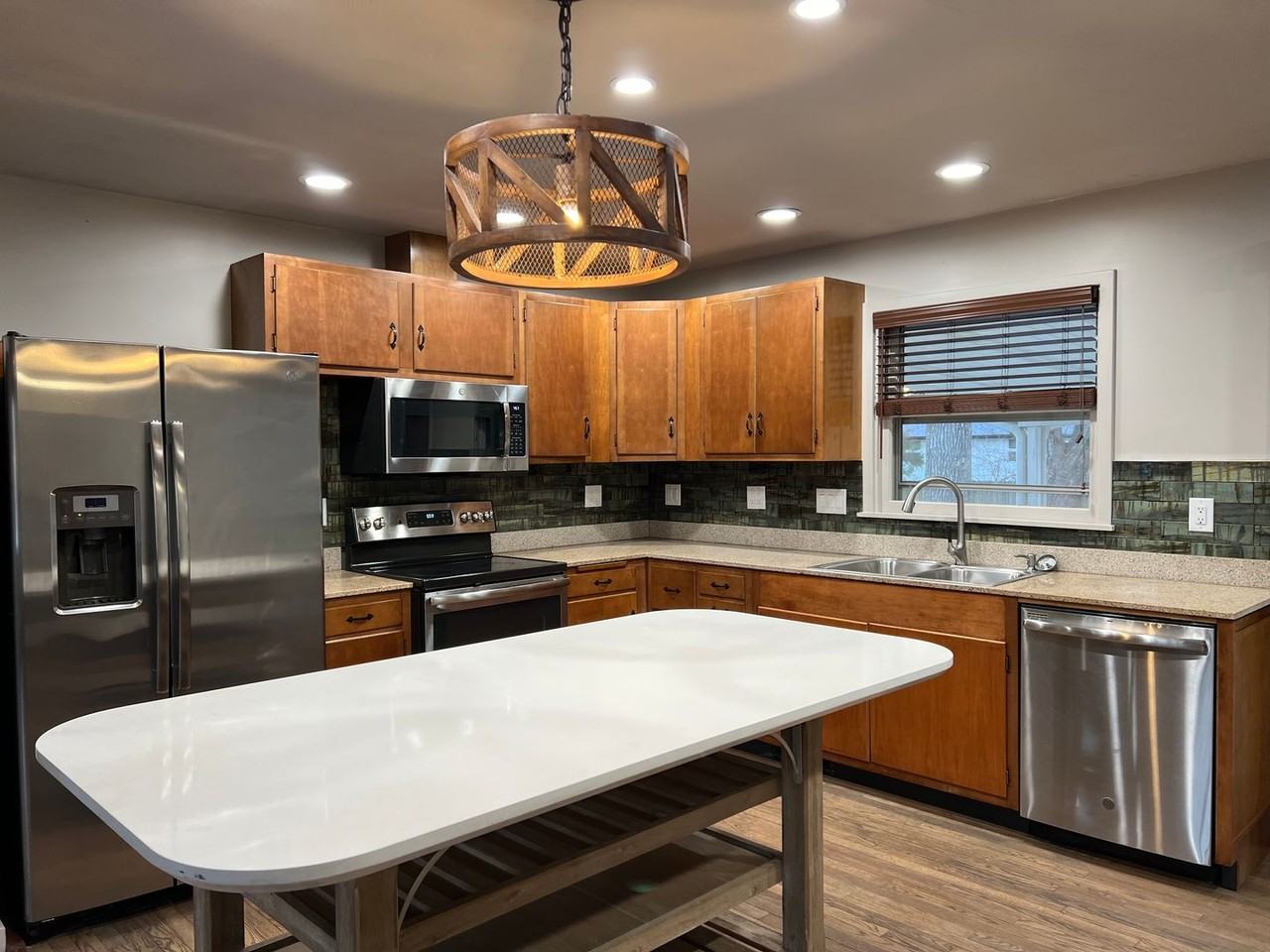 1835 S Valleyroad Ave - Photo 4 of 18