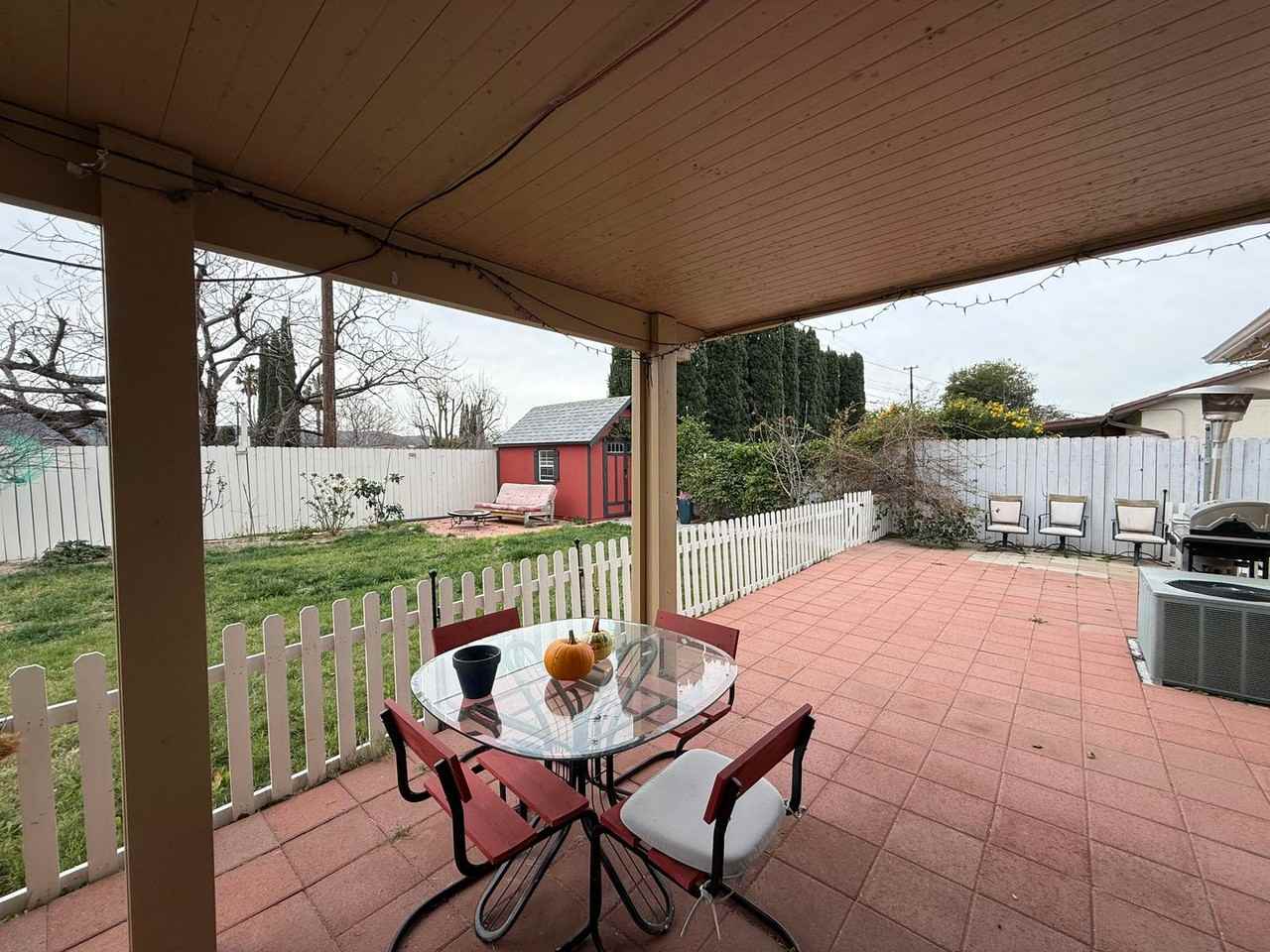 2646 Cochran St - Photo 4 of 10