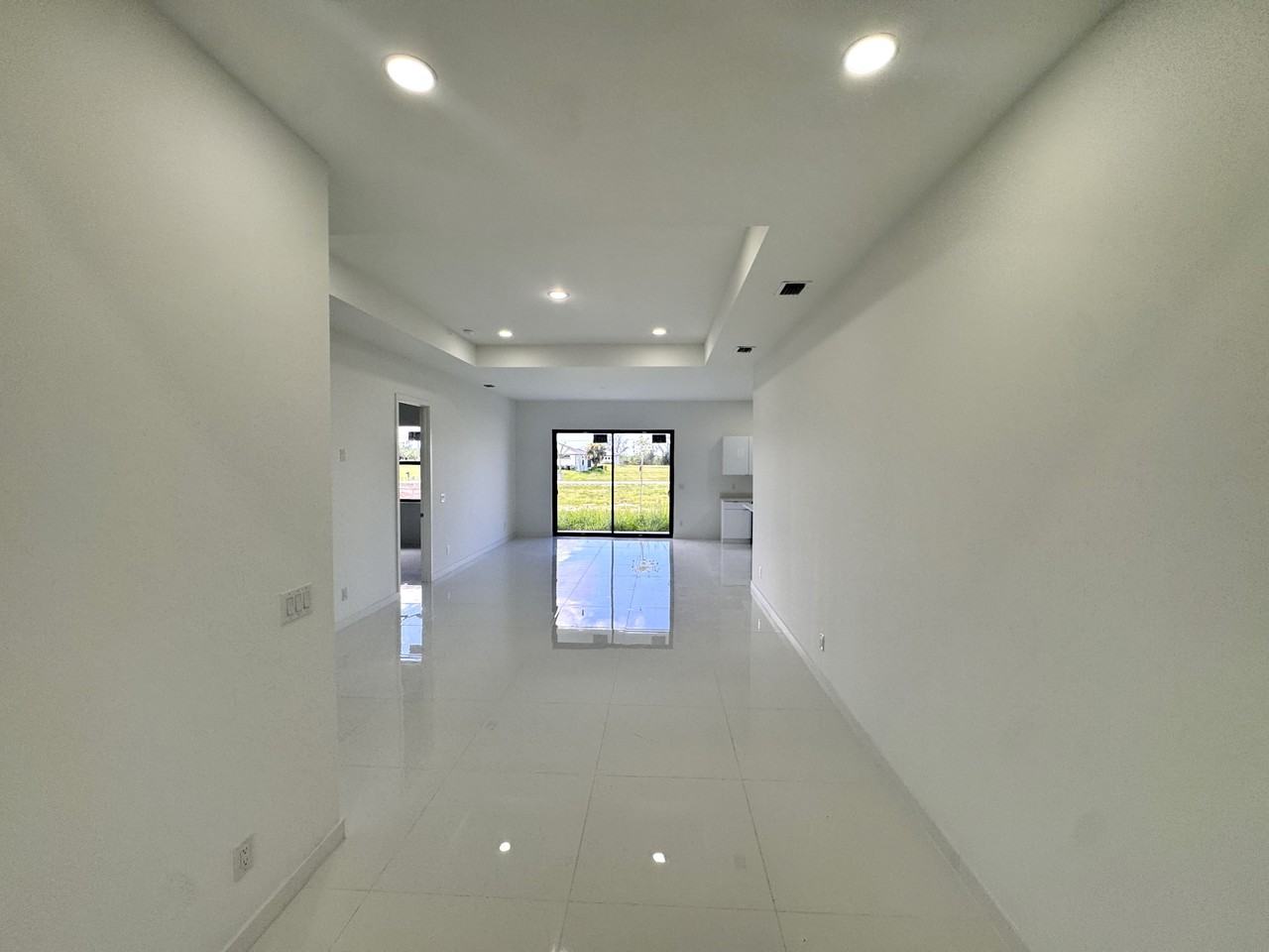 4116 Northwest 20th Terraceclientes@realtymiamigroup.com #1 - Photo 3 of 23