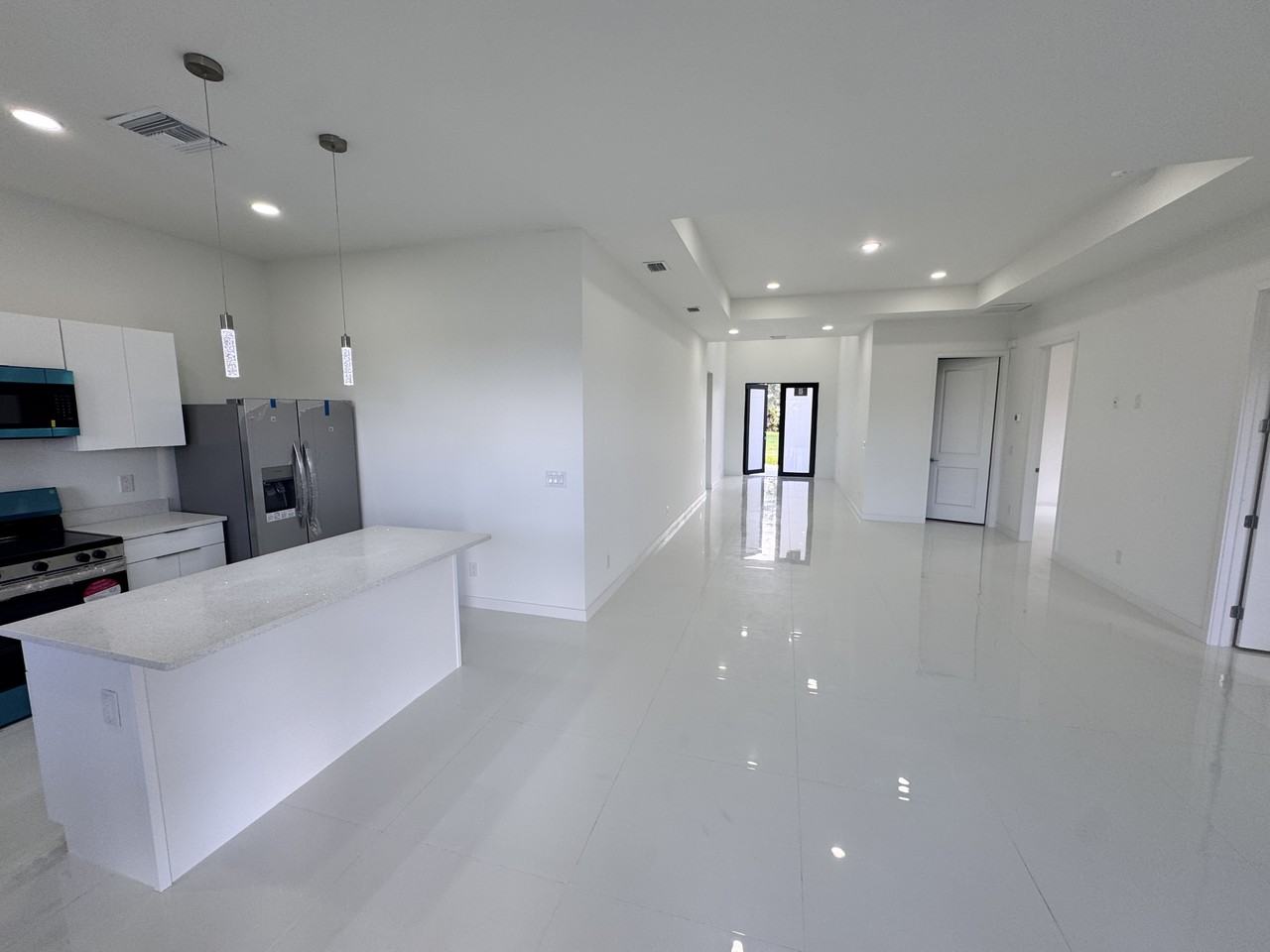 4116 Northwest 20th Terraceclientes@realtymiamigroup.com #1 - Photo 5 of 23