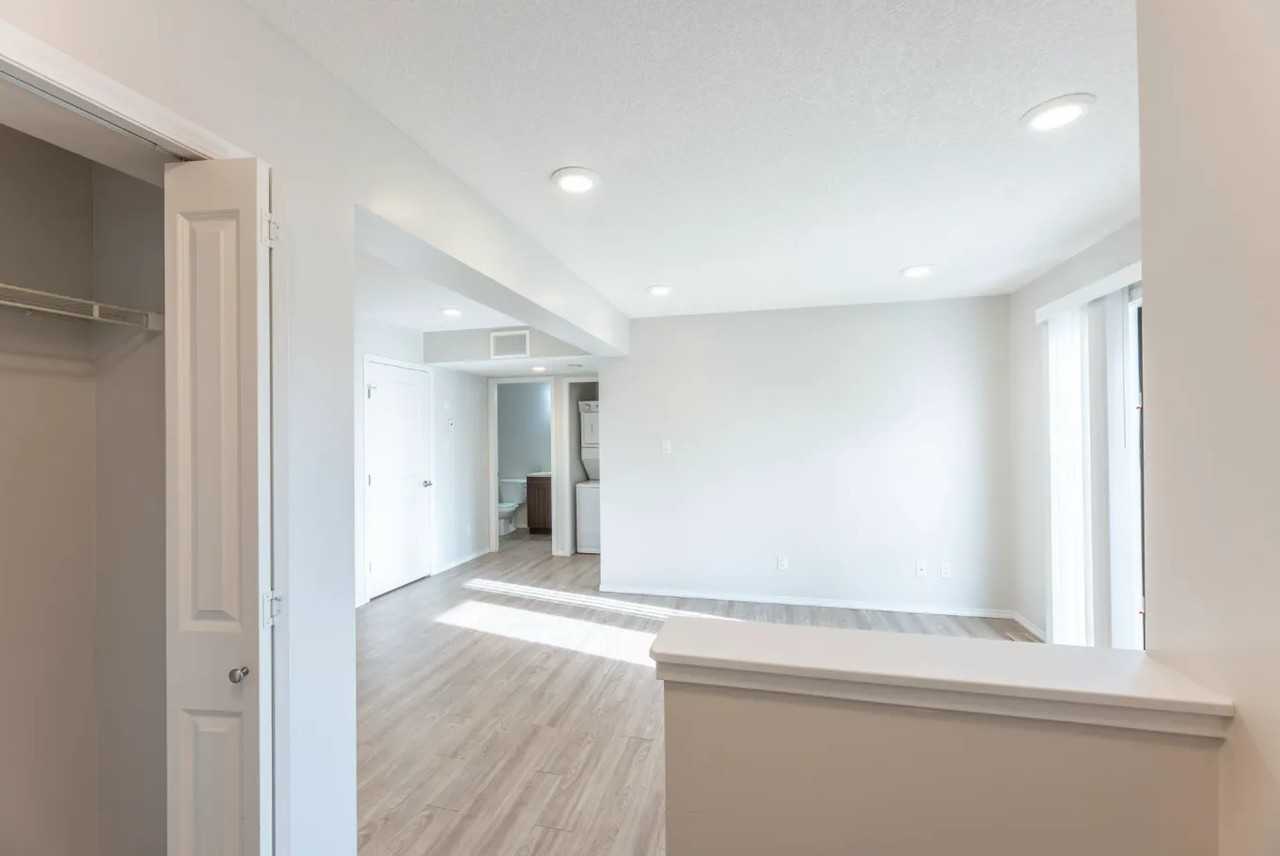 Sagecourt - Photo 5 of 22