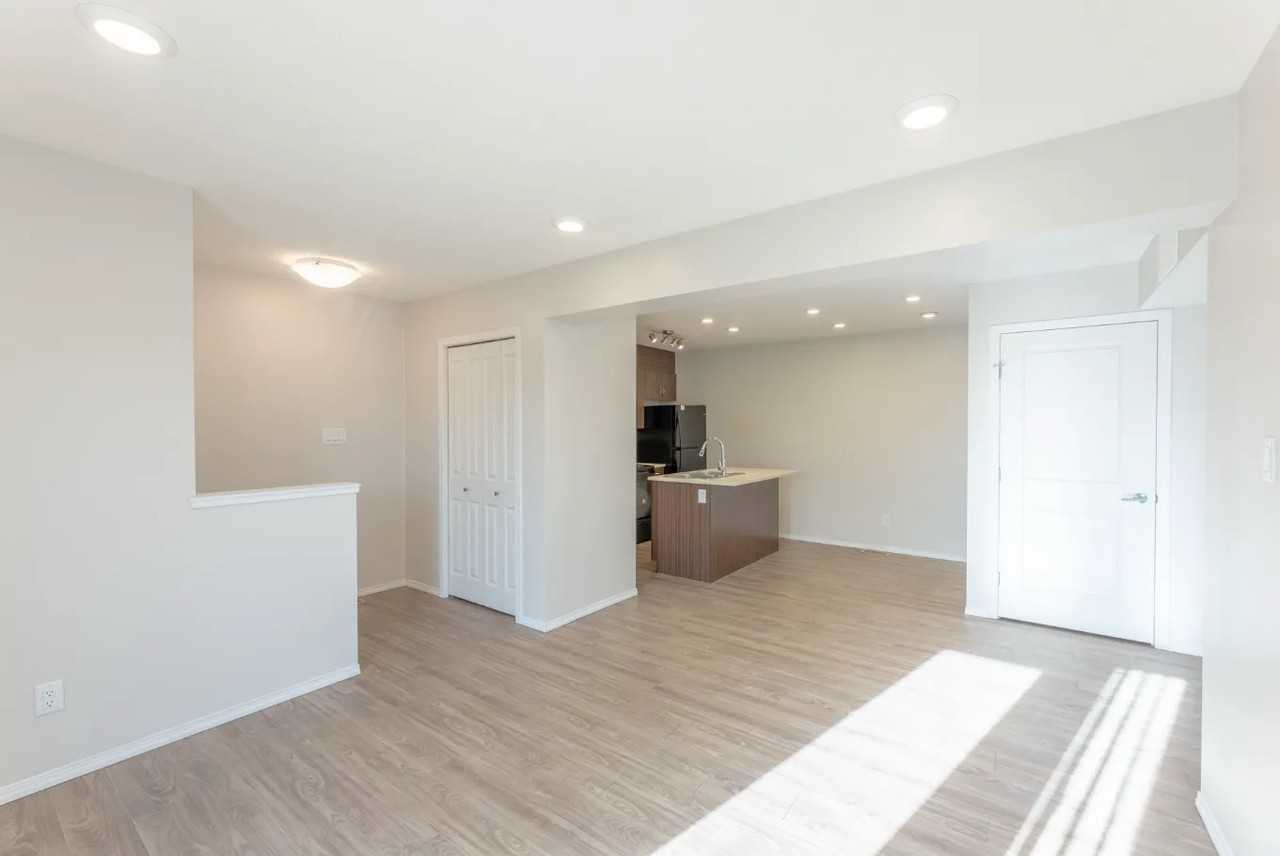 Sagecourt - Photo 6 of 22