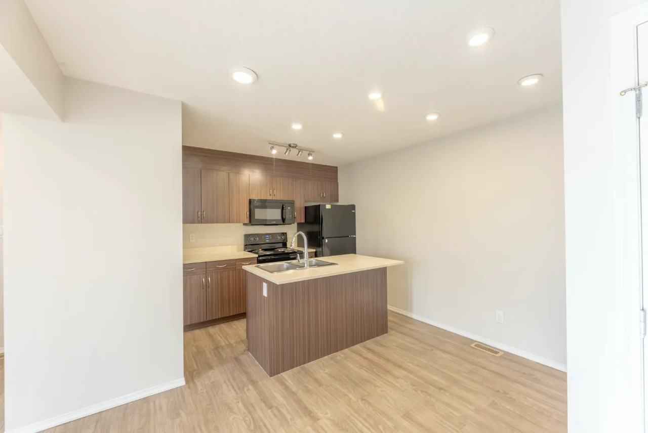 Sagecourt - Photo 7 of 22