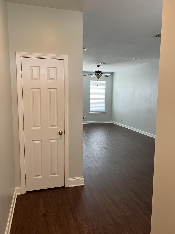 609 Atkinson Dr #1 - Photo 5 of 50