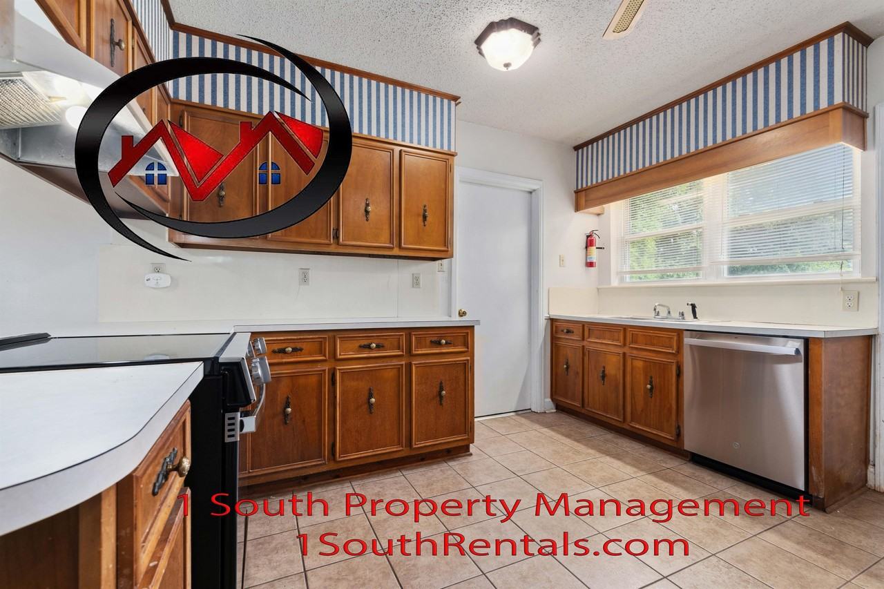 7470 Moffett Rd #A - Photo 6 of 19