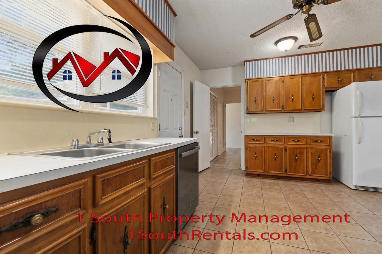 7470 Moffett Rd #A - Photo 7 of 19