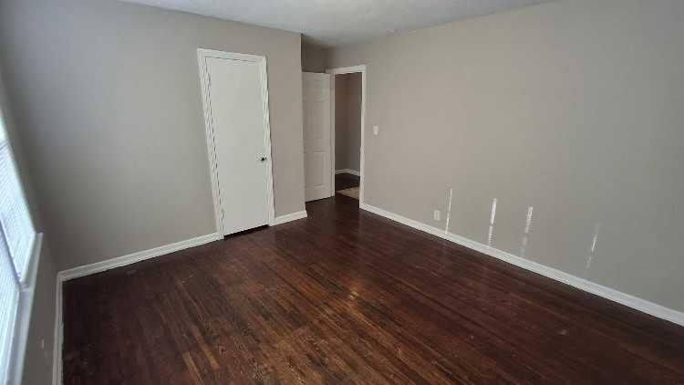 906 Appleby St Nw #1 - Photo 4 of 10