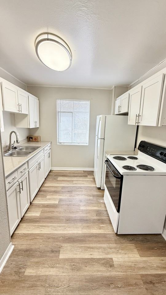 300-320 Washington Avenue - Photo 2 of 50