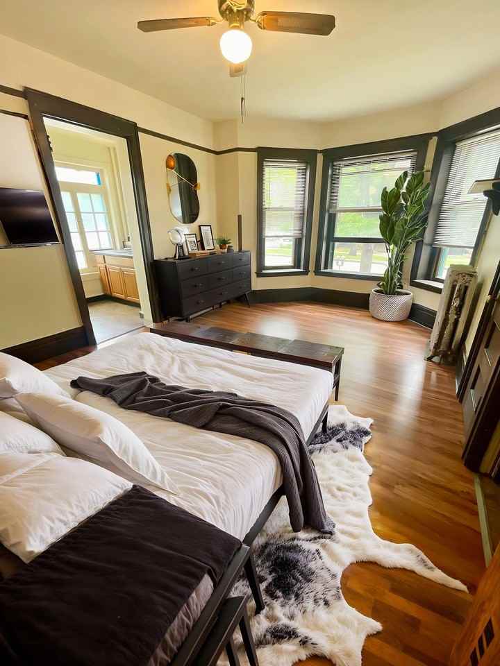 Cross Apartments - Photo 2 of 50