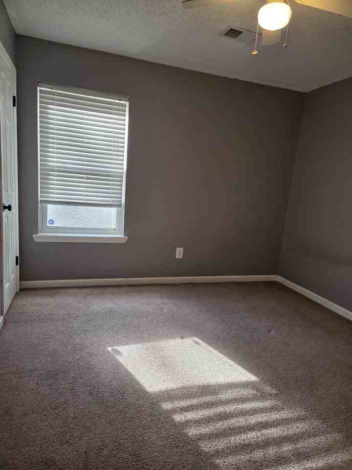 182 Sequoia Cir #1 - Photo 6 of 19