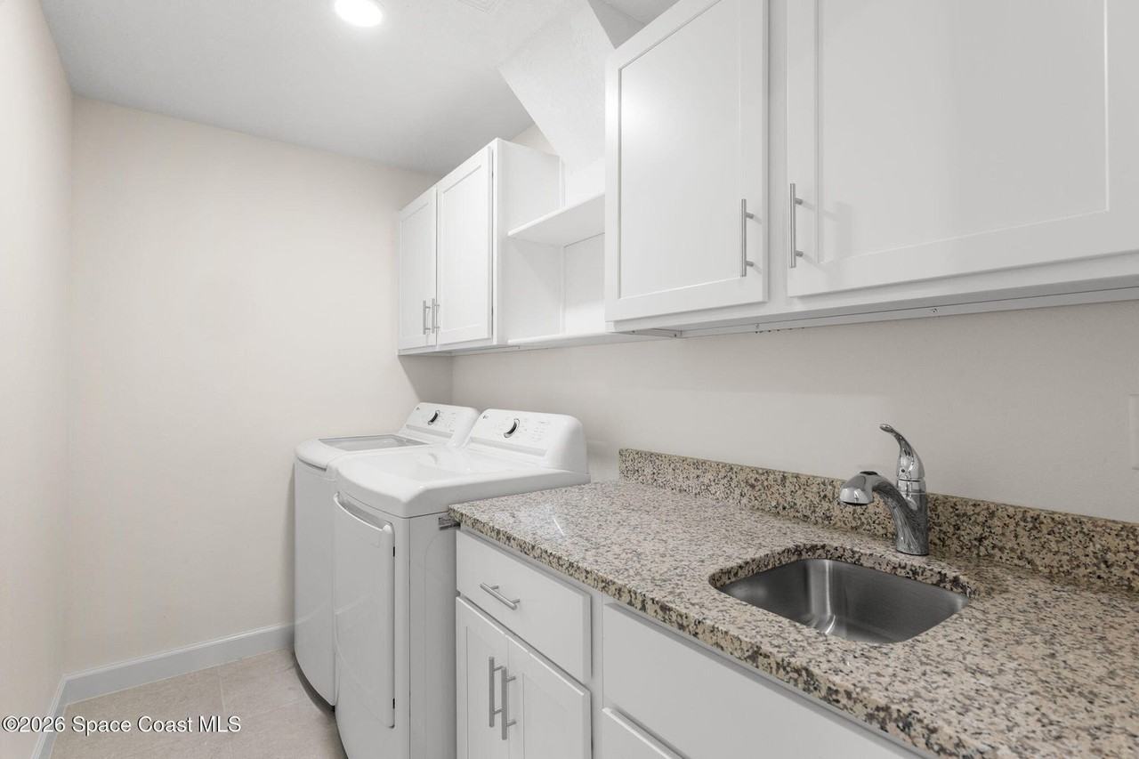 197 Dayton Blvd #1 - Photo 6 of 8