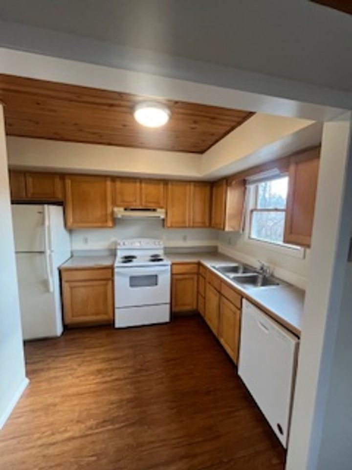 718 718 West 17th Street  - 718 West 17th Street - Photo 3 of 12