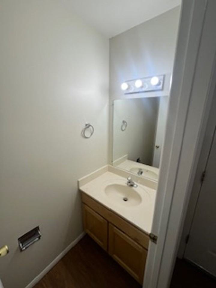 718 718 West 17th Street  - 718 West 17th Street - Photo 6 of 12