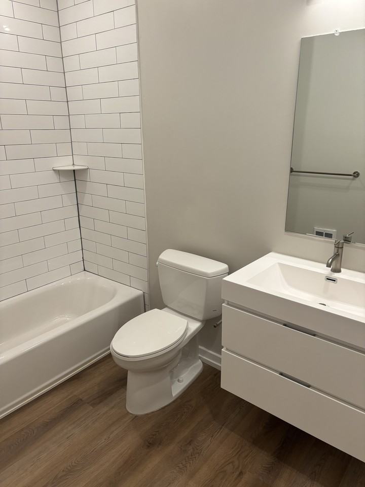 2616 West Girard AvenueUnit 201 #201 - Photo 6 of 8