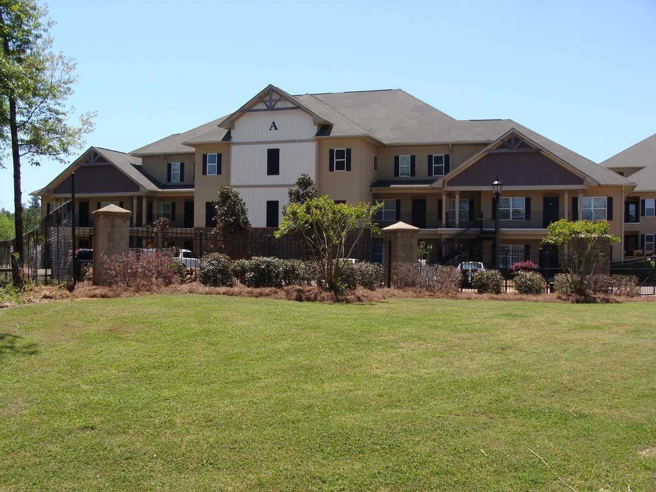 2316 Speedway Blvd - Photo 2 of 44