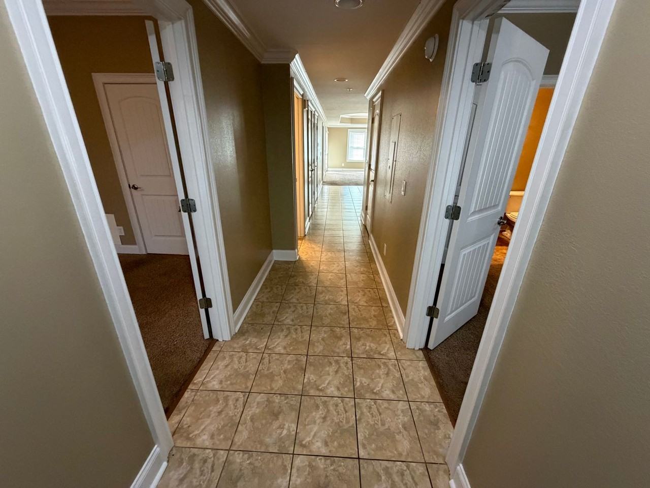 2316 Speedway Blvd - Photo 2 of 36