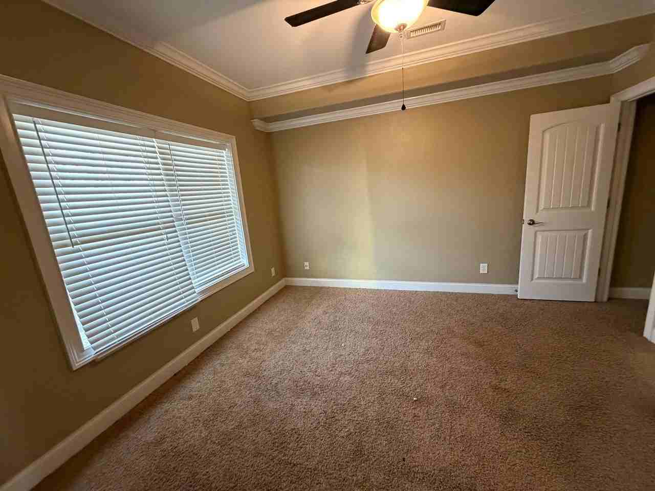 2316 Speedway Blvd - Photo 3 of 36