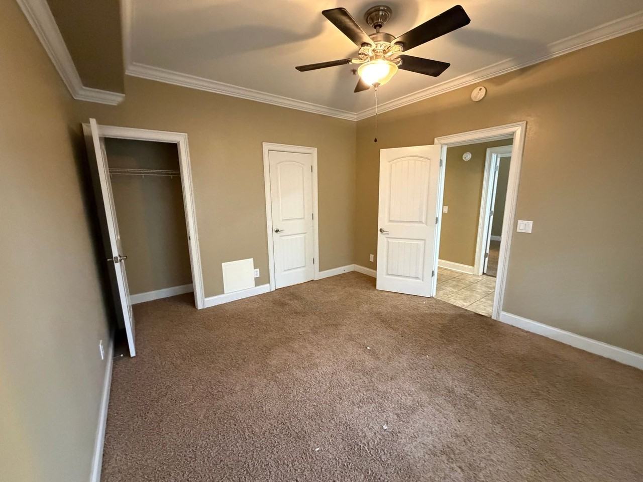 2316 Speedway Blvd - Photo 4 of 36