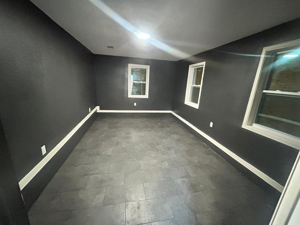 697 N Holmes St #1 - Photo 3 of 13